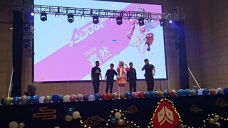 在迎新晚会跳超级敏感的话，大学生涯就结束了吧