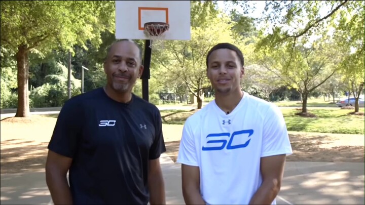 Sports|Stephen Curry Plays Basketball with His Father