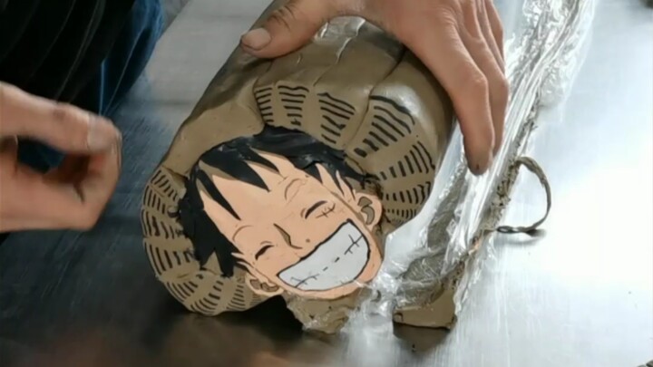 I made a 70kg Luffy by hand, and it was a blast to cut.