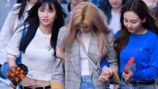 [Minatozaki Sana] Until my vision became blurry and I couldn't breathe...