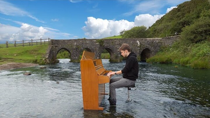 I put my piano in a river just to play 'River Flows in You'