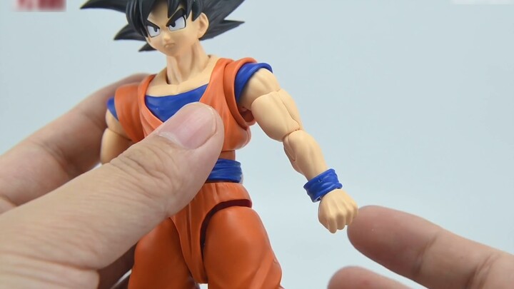 [Toys] Bandai's new assembly of Goku, what are the differences compared to the old version? Dragon B