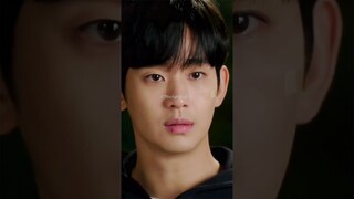 He's cute when he's jealous🤣Queen of Tears#kdrama#queenoftears#kimsoohyun#shorts#funny#cute#jealousy