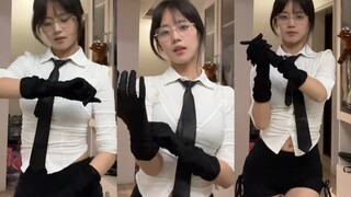 Chúc ngủ ngon, cô | Chị ơi, chị mở sâm panh giúp em được không?
