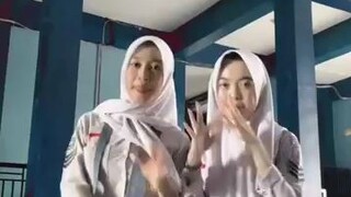 lirik kanan aja
