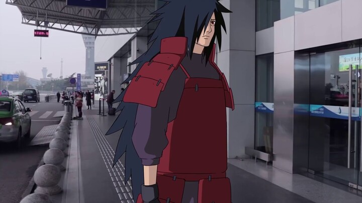 Encountering Madara Uchiha by chance on the street, the paparazzi risked their lives to secretly tak