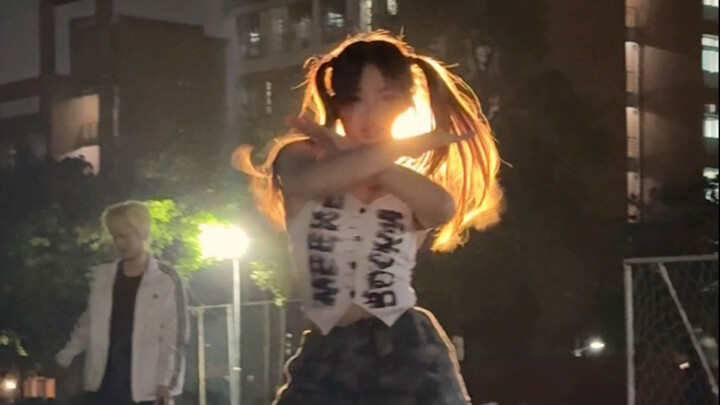 操场like jennie