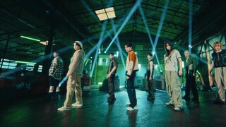 MV versi dance Stray Kids Chk Chk Boom