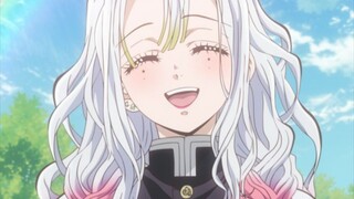 MITSURI WHITE HAIR GA ADA DEMEG