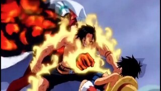 Tình anh em!  Aceđỡ một đấm cho Luffy