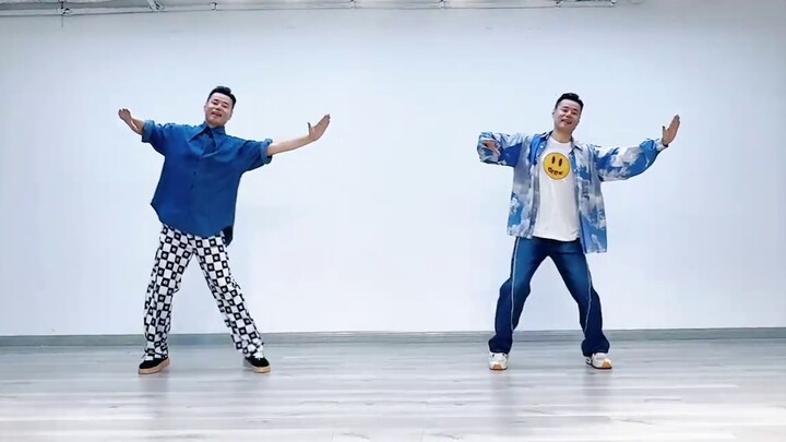 ใช้เพลงวอลทซ์เพื่อเปิดท่าเต้น Happy Fat Burning Dance ของ Zhou Shen ครั้งนี้ต้องลอง