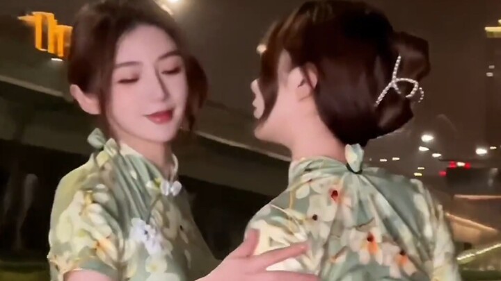 "Nhìn thêm một lần nữa là tôi sẽ nổ tung"