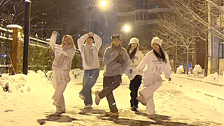 To ditto in the dream, the street lights on a snowy night and my friends captured a video of my life