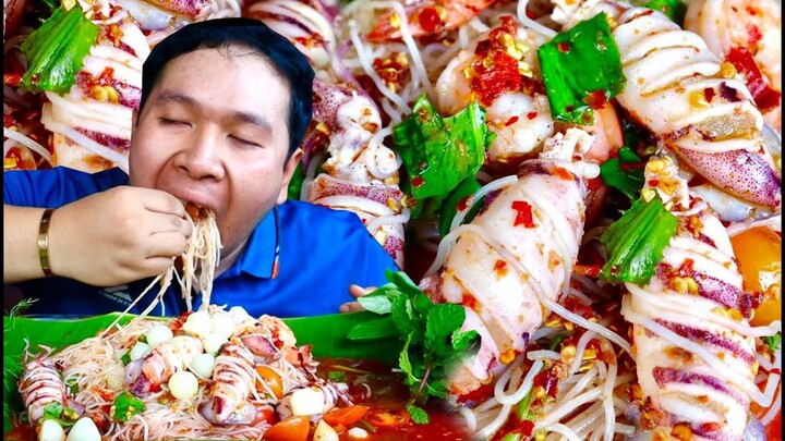 ตำขนมจีนหมึกไข่!! ไข่เต็มท้อง!! แซ่บ หอมน้ำปลาร้า