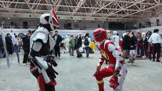A rare team appeared at the comic exhibition