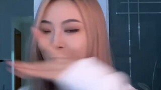 Điệu nhảy tiếp sức tủ lạnh "Professional Team" của Kpop đã có mặt! Hãy vào và xem có bài hát nào bạn