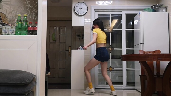 【Dongmu】Dancing BLACKPINK's "BOOMBAYAH" at home