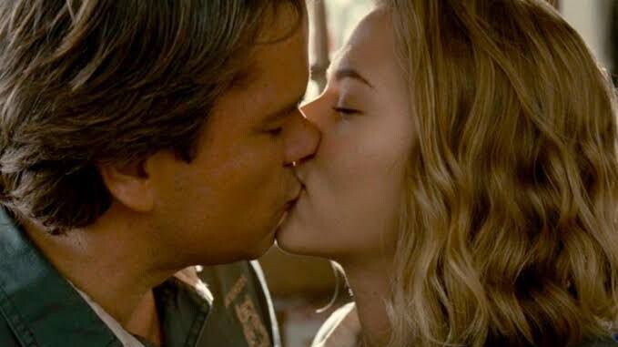 Sydney Sweeney Hot Kissing in Kitchen in HD!! ❤️🥵💋