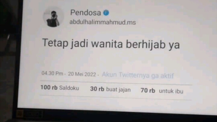 tetap menjadi wanita berhijab ya cantik