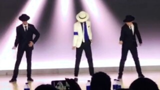 (°Д°≡°Д°) เมื่อ Smooth Criminal ของ Michael Jackson ปรากฏตัวที่ Harvard Summit! -