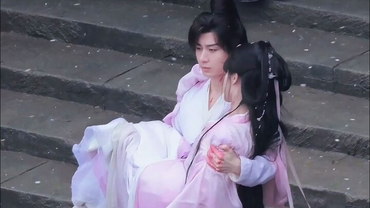 《狐妖小红娘王权篇》花絮/成毅 李一桐/富贵奋不顾身带走小蜘蛛遭万箭穿心~