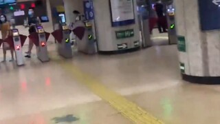「Main film」Subway transfer compe*on: Who is the transfer king? !