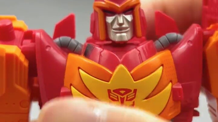 Apa hubungan kalian berdua? ——Hari ini saya membagikan Set Komik Retro Ulang Tahun ke-40 Transformer