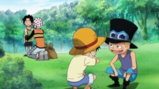 Luffy Is Sabo terlalu imut ketika dia masih kecil