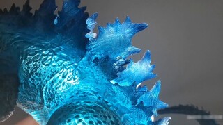 [Benda ☆ apa] Punggung biru ini cantik sekali! Haiya Godzilla vs. Kong Monster Cosmic Scenic Model U