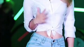 Jeans beauties "show their beauty" with perfect bodies. Is this the ceiling of jeans that you can't 
