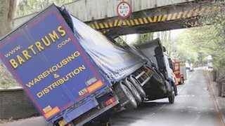 Truck Fails Compilation ! Most idiots and Dangerous ! Crazy Truck Accident