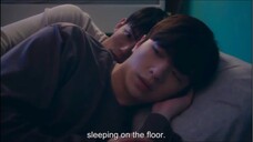 I also want to experience sleeping on the floor too 🤭🤭