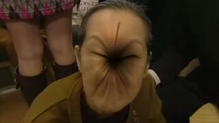 [Mo Zi] Aku melihat adegan ini hanya karena aku tidak memberikan tempat dudukku kepada orang tua "Th
