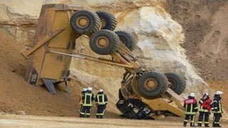 Hilarious Heavy Equipment Fails Compilation, idiots Truck Fail Compilation ,bad day at work