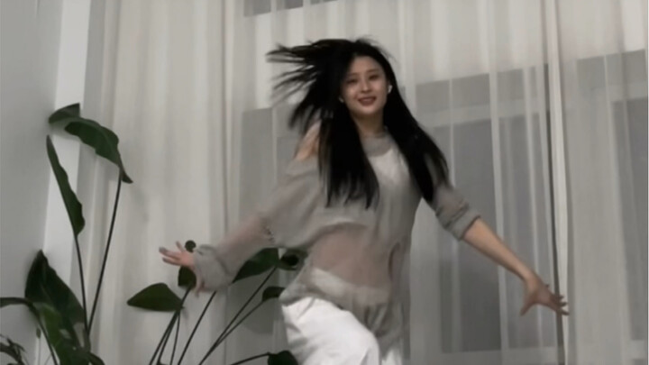 【Moon】Midas Touch｜KISS OF LIFE｜Dancing｜Julie is so beautiful that I yell "Mommy" www