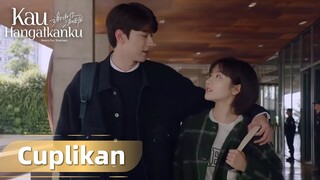 Angels Fall Sometimes | Cuplikan EP07 Cemburu! Lin Tuo Makan Bersama Rekan Wanita? | WeTV【INDO SUB】