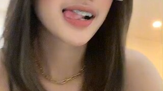 Hot tiktok Girl😁😉like and follow for more videos ty😊