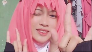 Anya do tiktok dance (Anya Hijab Cosplay)