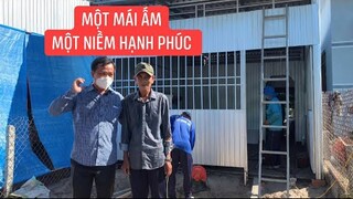 Thêm được một hoàn cảnh thoát khỏi mưa tạt gió lùa là niềm vui và hạnh phúc của các chú từ thiện.