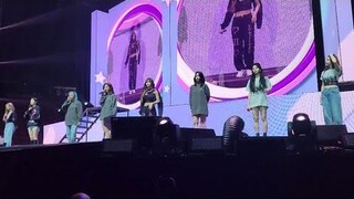 FANCAM 220215 (TWICE) Concert 4th World Tour III Los Angeles LA "Candy" + "The Feels (Remix)"