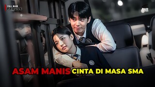 CINTA MASA REMAJA YANG TERBENTUR REALITA