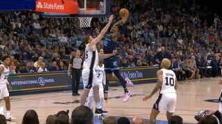 Ja Morant throws down nastiest poster dunk on Jakob Poeltl 😵