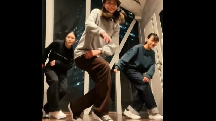 4 aransemen House 8-beat yang menawan dari Miyu!