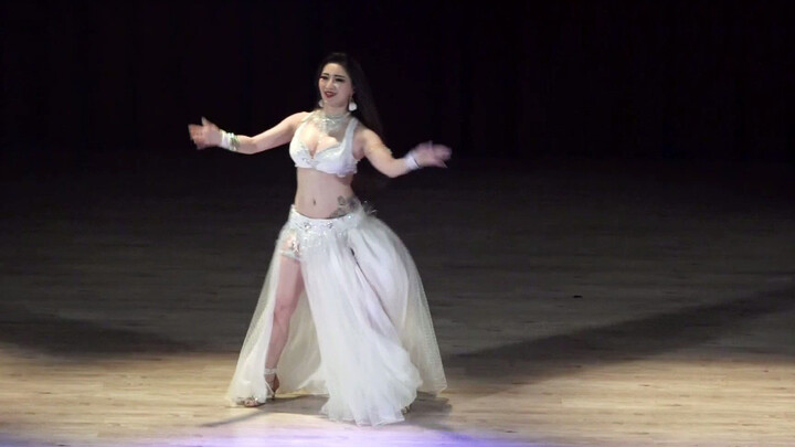 Ke Yawen, Winner of the 2021 International Belly Dance Competition