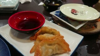 Yummy Japanese Food สนุกสนานกินเกี๋ยวซ่า อร่อยกรอบนอกนุ่มใน ร้านอาหารญี่ปุ่นร้านนี้อร่อยทุกอย่าง