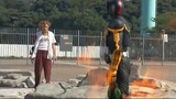 Hiệp sĩ 【Kamen Rider】: Tại sao bàn chân của bạn có cảm giác không ổn? Đá nhầm người? !