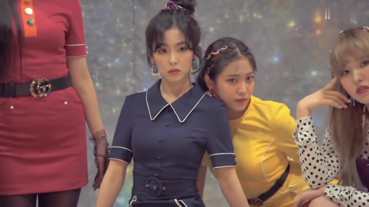 【RED VELVET】快来看服兵役女团更新视频啦！