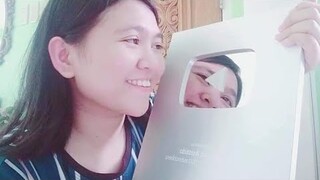 UNBOXING SILVER PLAY BUTTON|Yasmin Asistido