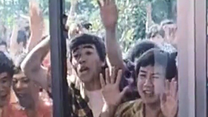 Di dunia di mana hanya anak laki-laki yang lahir, seorang paman melahirkan seorang anak perempuan. 2