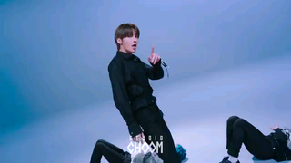 TxT New Rules dance practice